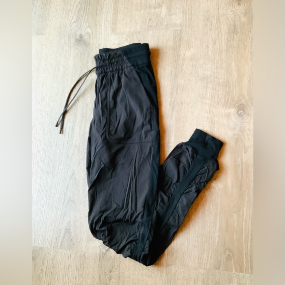Lululemon Athletica Black Jogger Pants (No Size Tag/XXS/0/2) - Picture 15 of 15